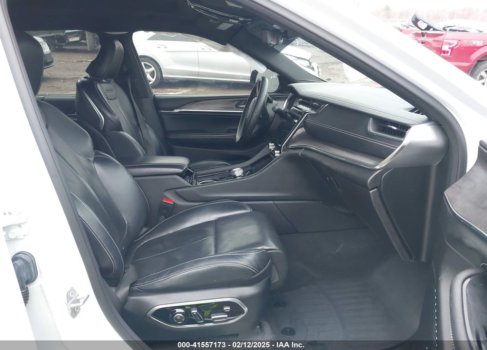 2022 JEEP GRAND CHEROKEE L VIN: 1C4RJJDG8N8589566