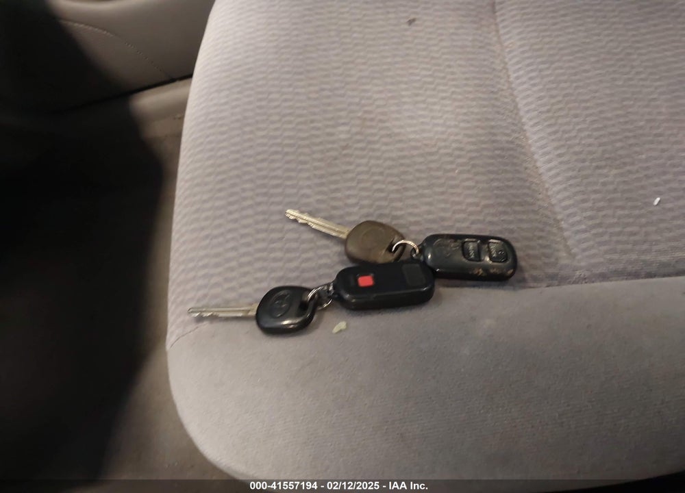 2006 TOYOTA COROLLA LE VIN: 1NXBR32E06Z652977
