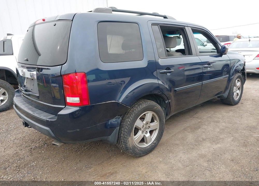 2011 HONDA PILOT VIN: 5FNYF3H49BB025350