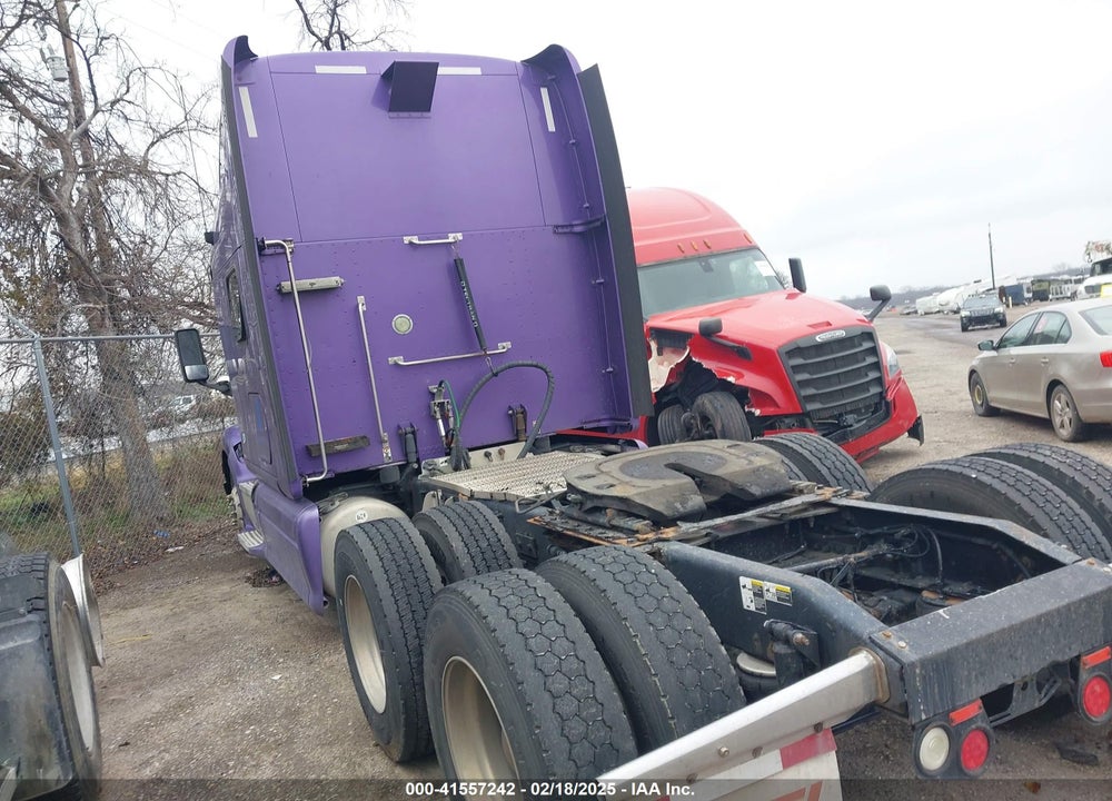 2015 PETERBILT 587 VIN: 1XP4DP9X9FD248391