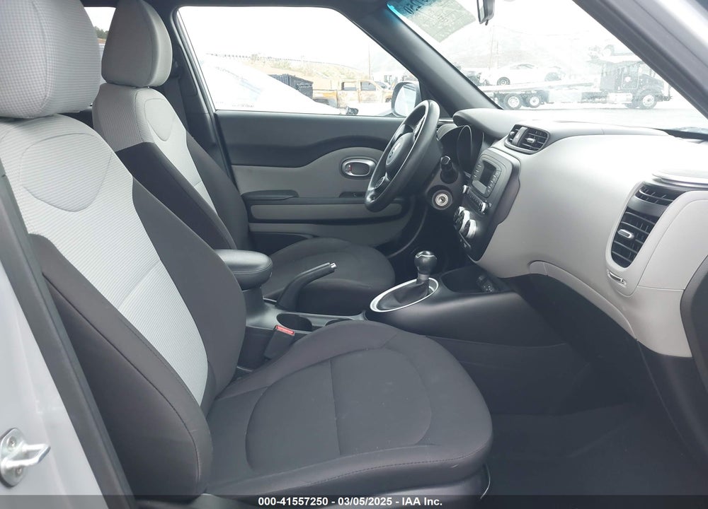 2016 KIA SOUL VIN: KNDJN2A2XG7864900