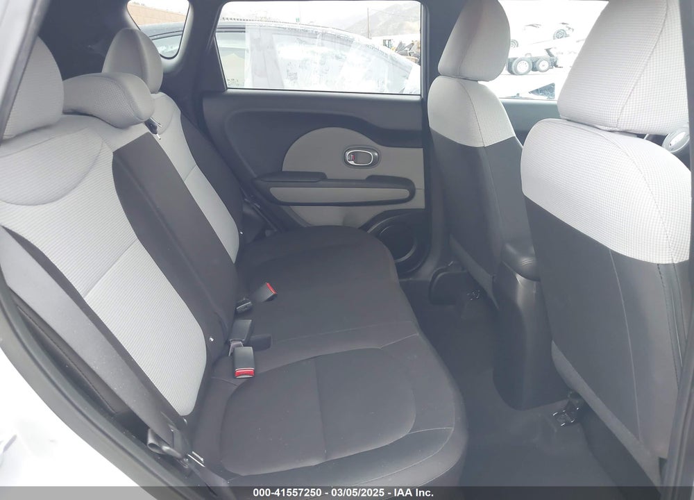 2016 KIA SOUL VIN: KNDJN2A2XG7864900
