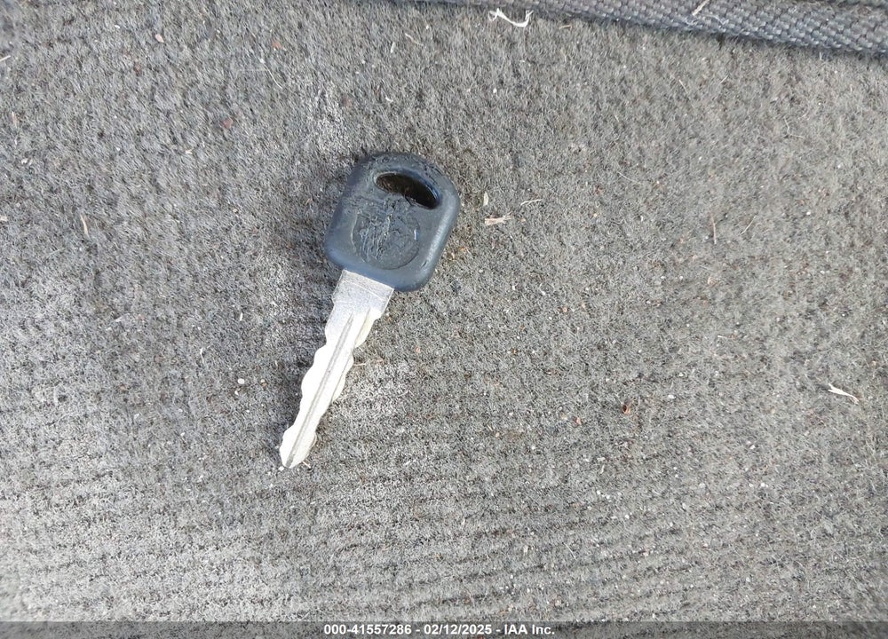 2001 CHEVROLET VENTURE LS VIN: 1GNDX03E01D131340