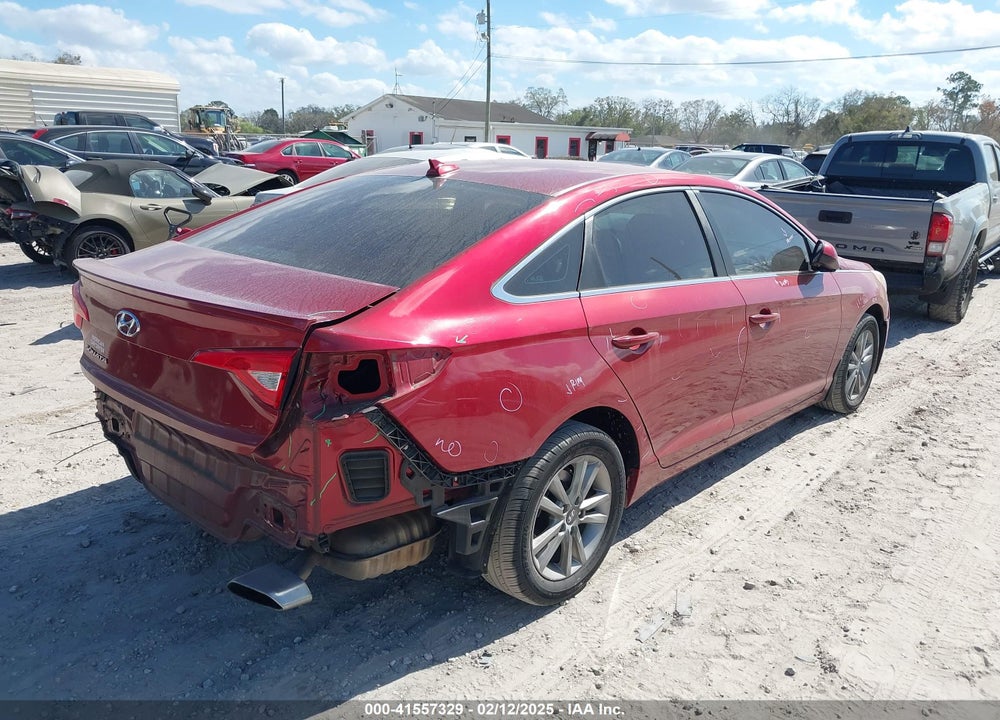 2015 HYUNDAI SONATA VIN: 5NPE24AF2FH100588