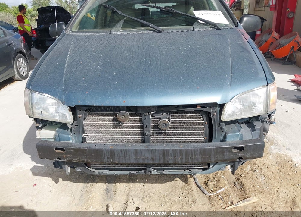 2000 TOYOTA SIENNA XLE VIN: 4T3ZF13C4YU295841