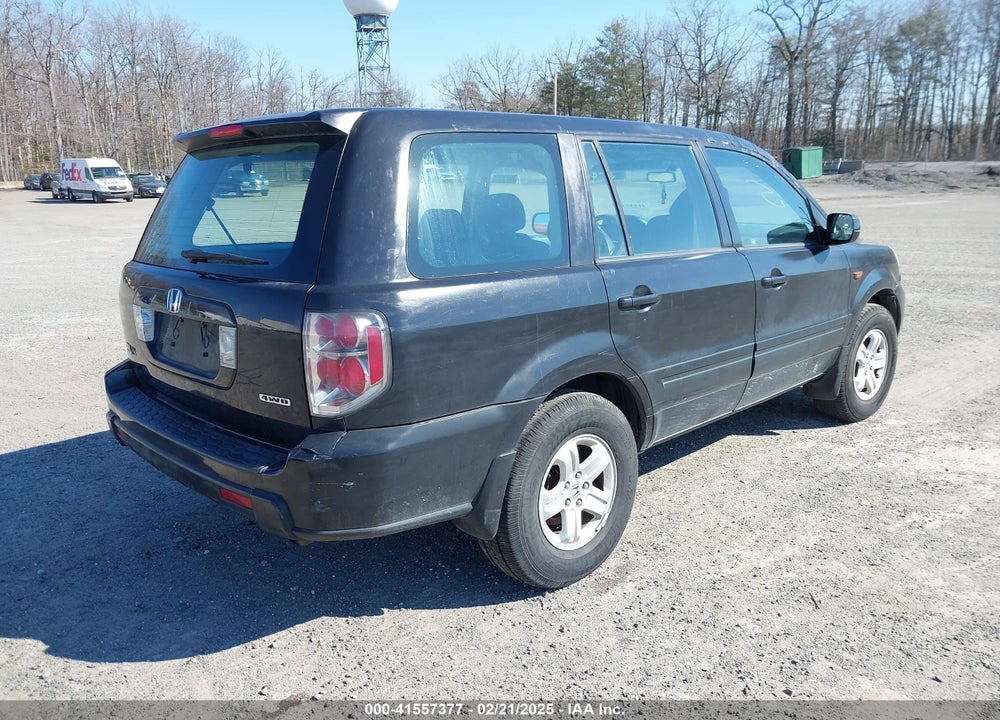 2006 HONDA PILOT LX VIN: 5FNYF18136B010777