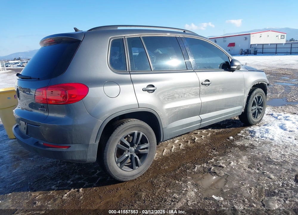 2017 VOLKSWAGEN TIGUAN 2.0T/2.0T S VIN: WVGBV7AX5HK026605