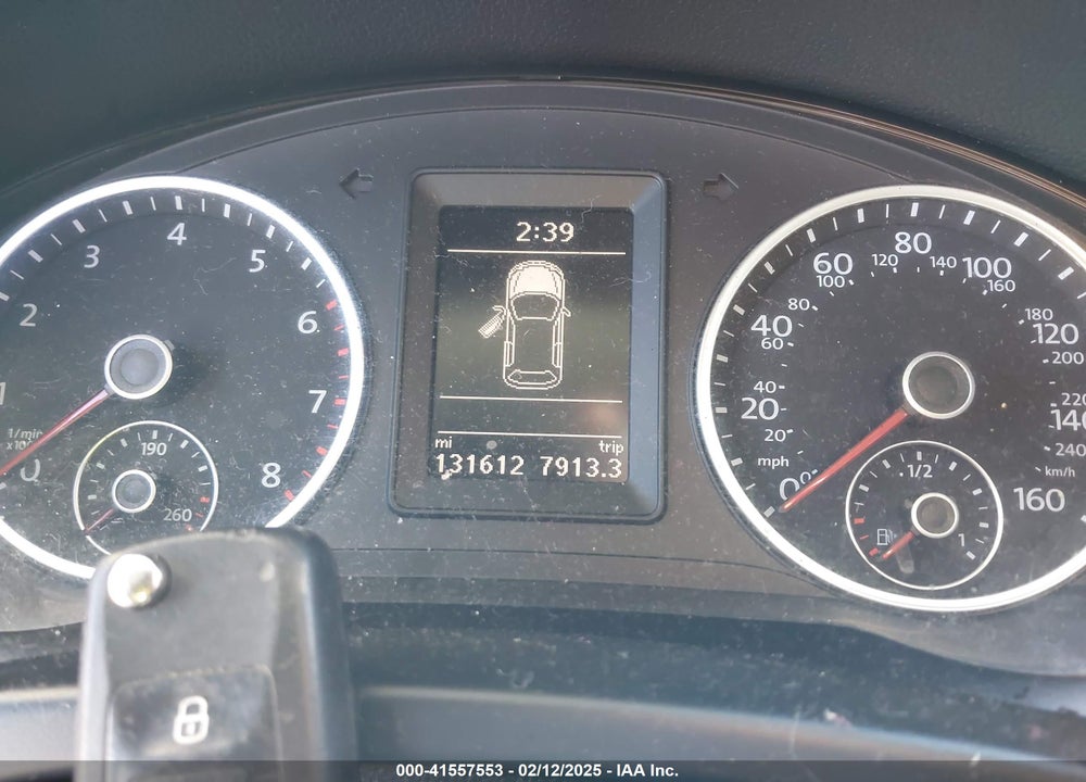 2017 VOLKSWAGEN TIGUAN 2.0T/2.0T S VIN: WVGBV7AX5HK026605