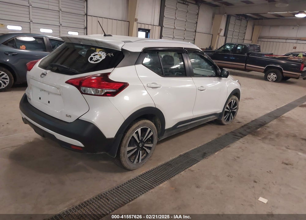 2018 NISSAN KICKS VIN: 3N1CP5CU6JL527505