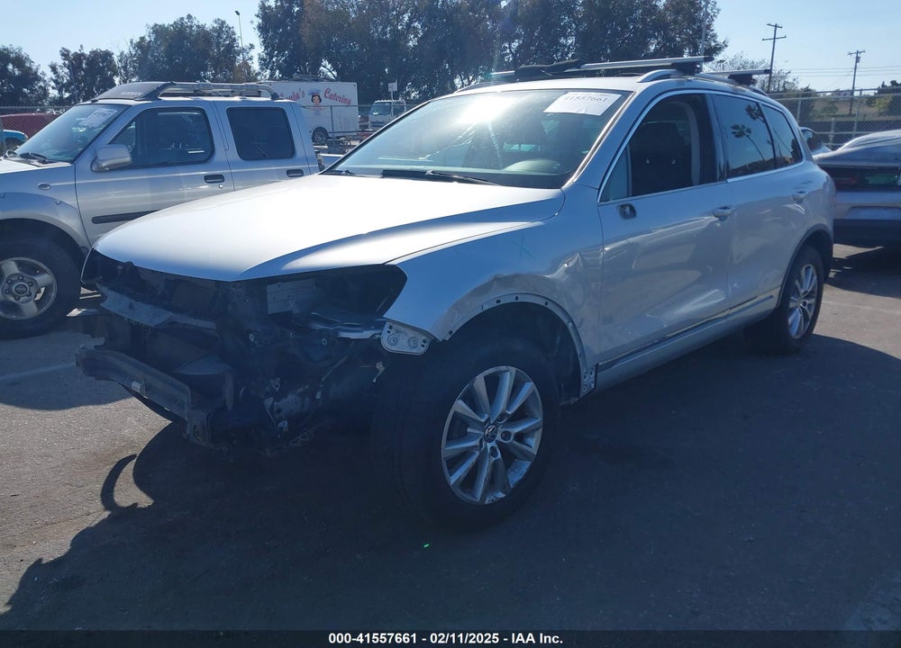 2014 VOLKSWAGEN TOUAREG VIN: WVGEF9BP8ED006479