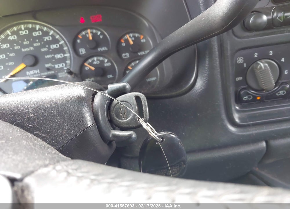 2000 CHEVROLET SILVERADO 1500 LS VIN: 1GCEK19T5YE270245