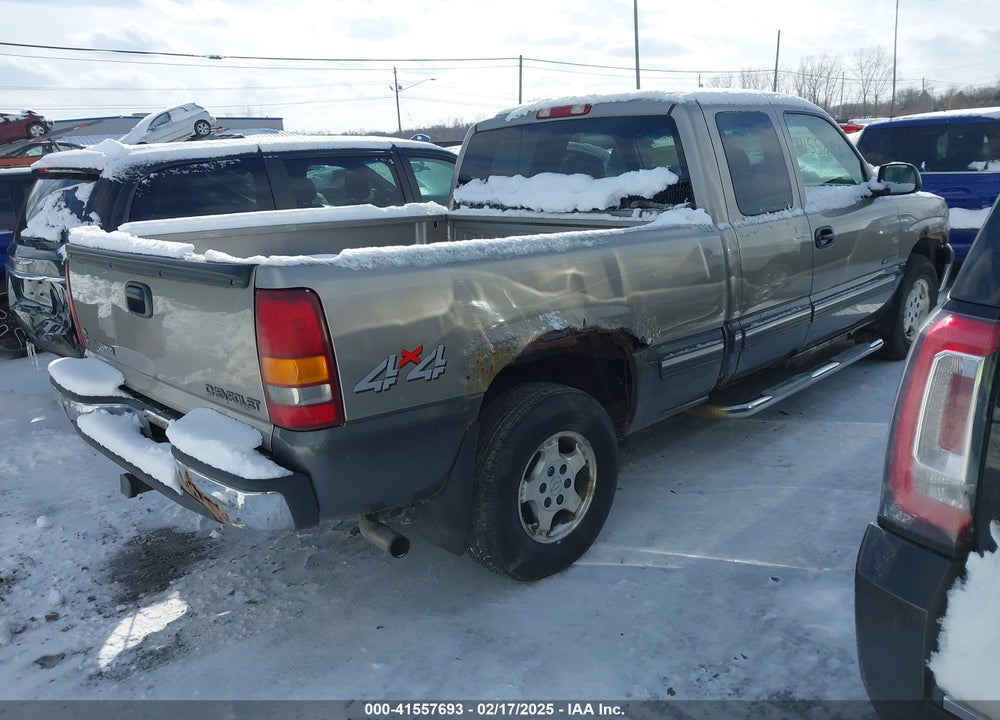2000 CHEVROLET SILVERADO 1500 LS VIN: 1GCEK19T5YE270245