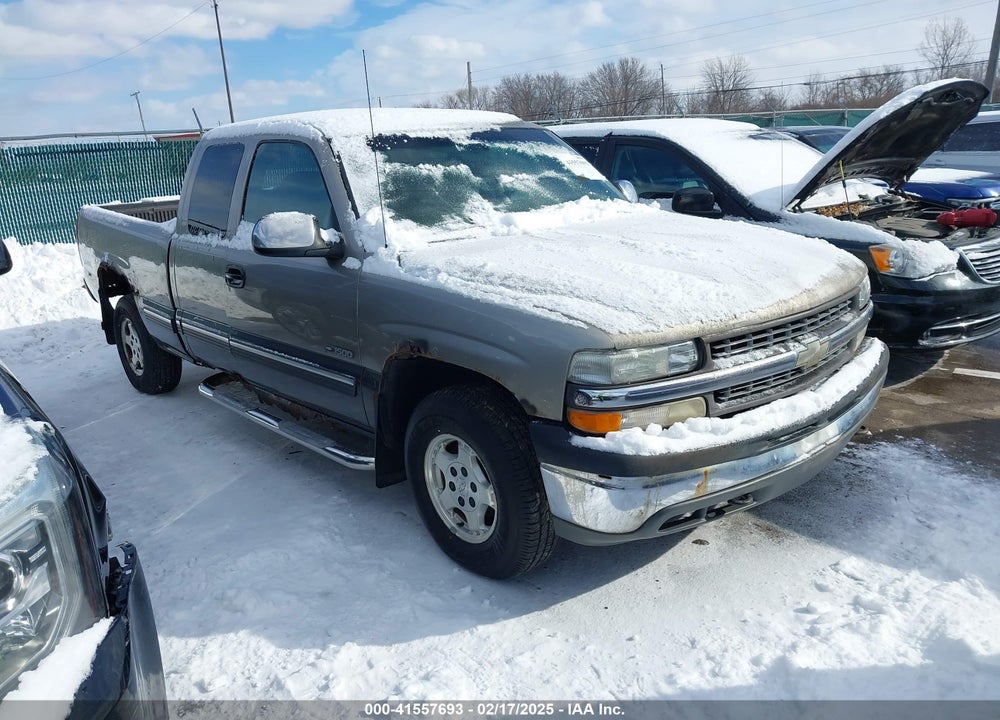 2000 CHEVROLET SILVERADO 1500 LS VIN: 1GCEK19T5YE270245
