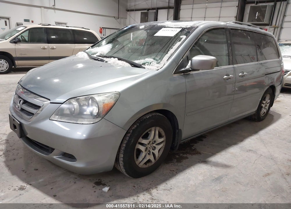 2005 HONDA ODYSSEY EX VIN: 5FNRL38425B025739
