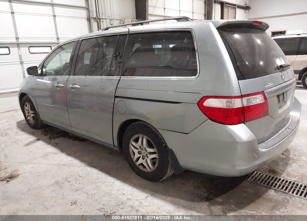 2005 HONDA ODYSSEY EX VIN: 5FNRL38425B025739