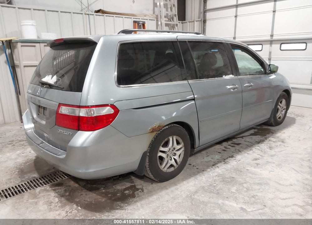 2005 HONDA ODYSSEY EX VIN: 5FNRL38425B025739