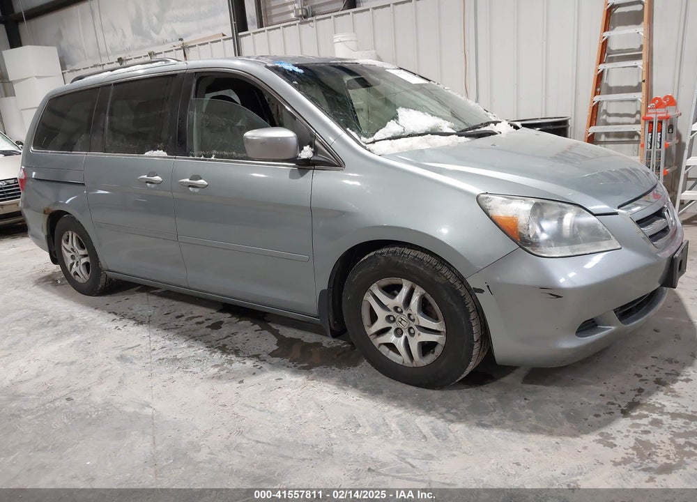 2005 HONDA ODYSSEY EX VIN: 5FNRL38425B025739