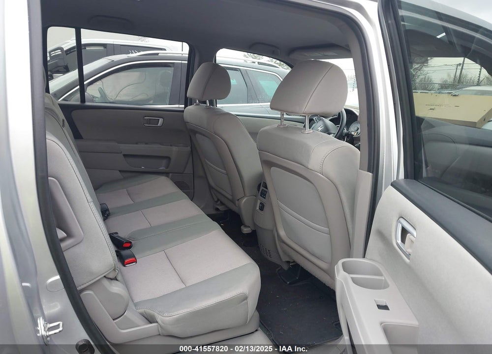 2013 HONDA PILOT EX VIN: 5FNYF4H46DB080539