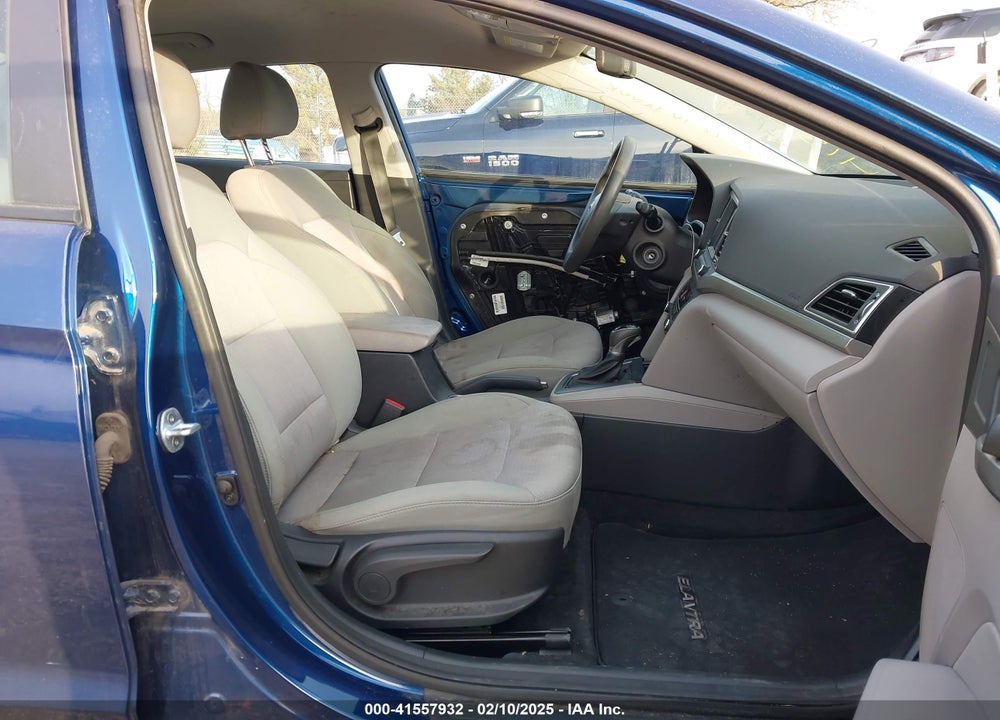 2017 HYUNDAI ELANTRA SE VIN: 5NPD84LF8HH089493