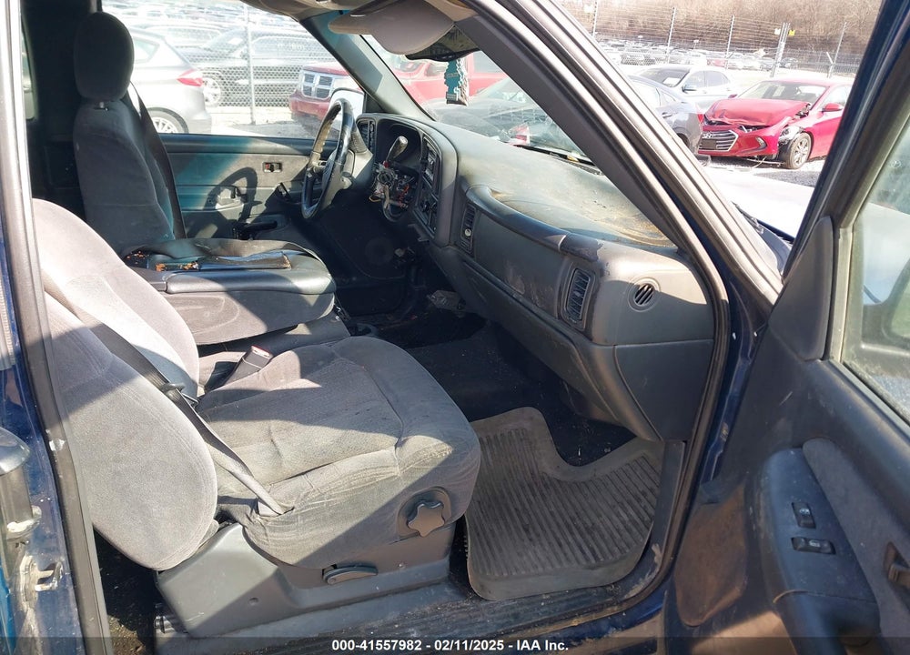 2002 CHEVROLET SILVERADO 1500 LS VIN: 2GCEK19T821232856