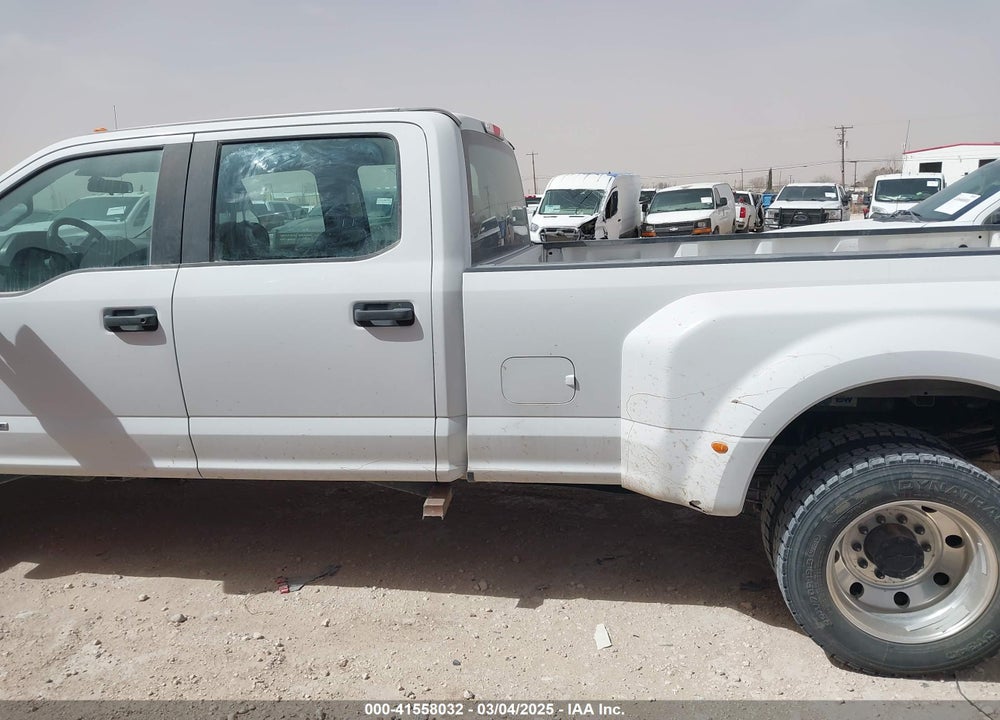 2017 FORD F-450 XL VIN: 1FT8W4DT4HEF24716