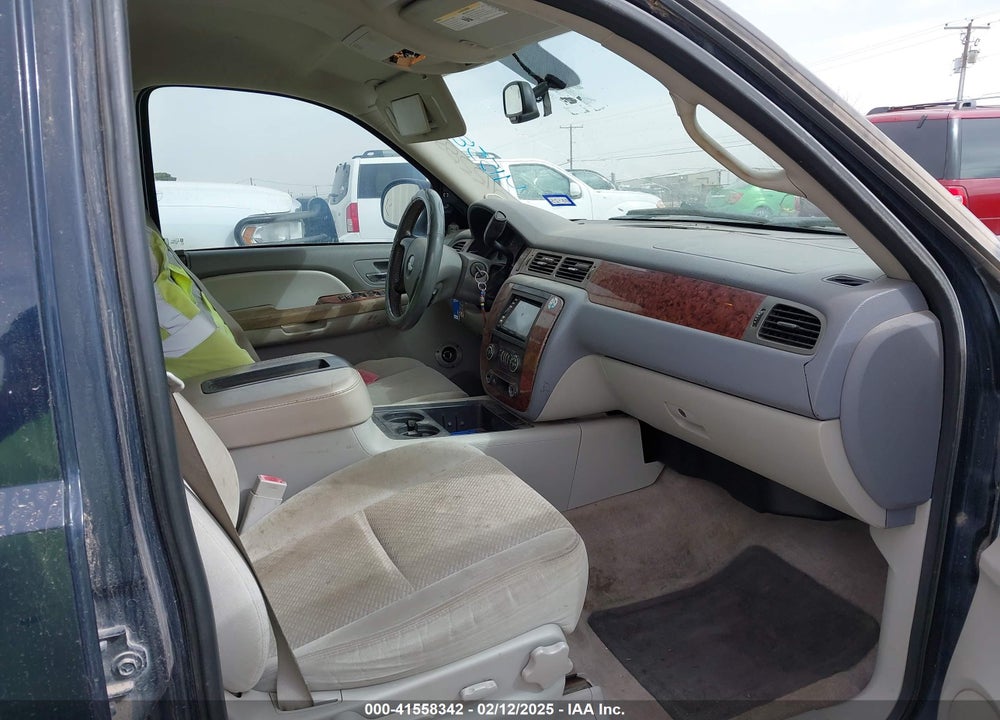 2008 CHEVROLET TAHOE VIN: 1GNFC13JX8R263414