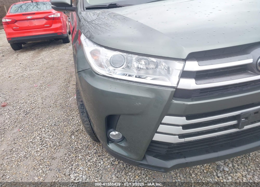2019 TOYOTA HIGHLANDER VIN: 5TDJZRFH8KS928232
