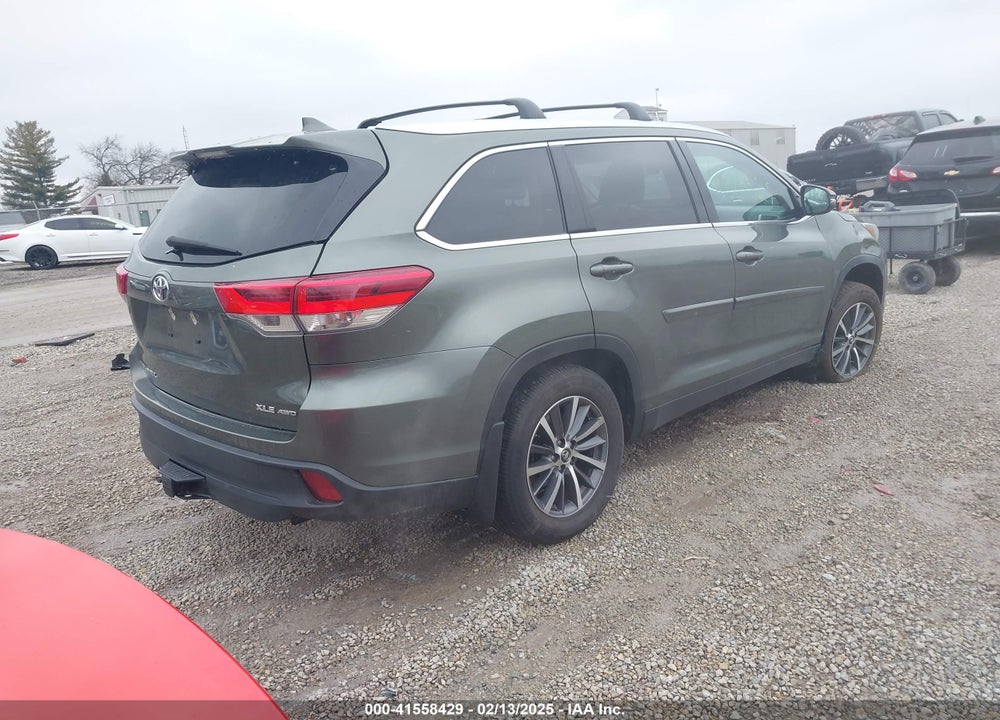 2019 TOYOTA HIGHLANDER VIN: 5TDJZRFH8KS928232