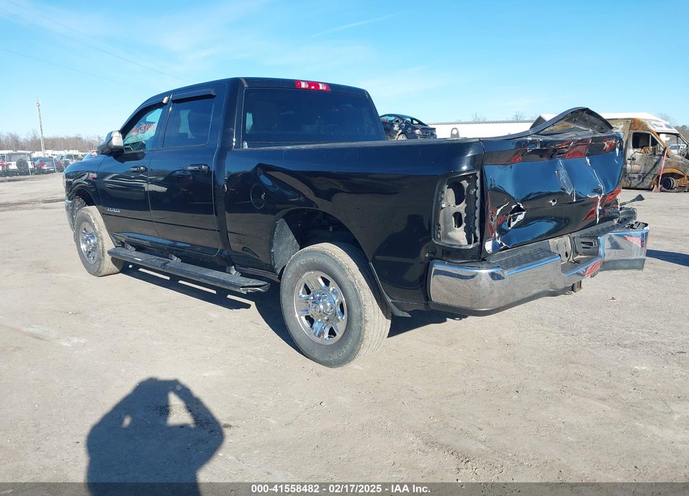 2019 RAM 2500 BIG HORN 4X4 6'4 BOX VIN: 3C6UR5DJXKG519053