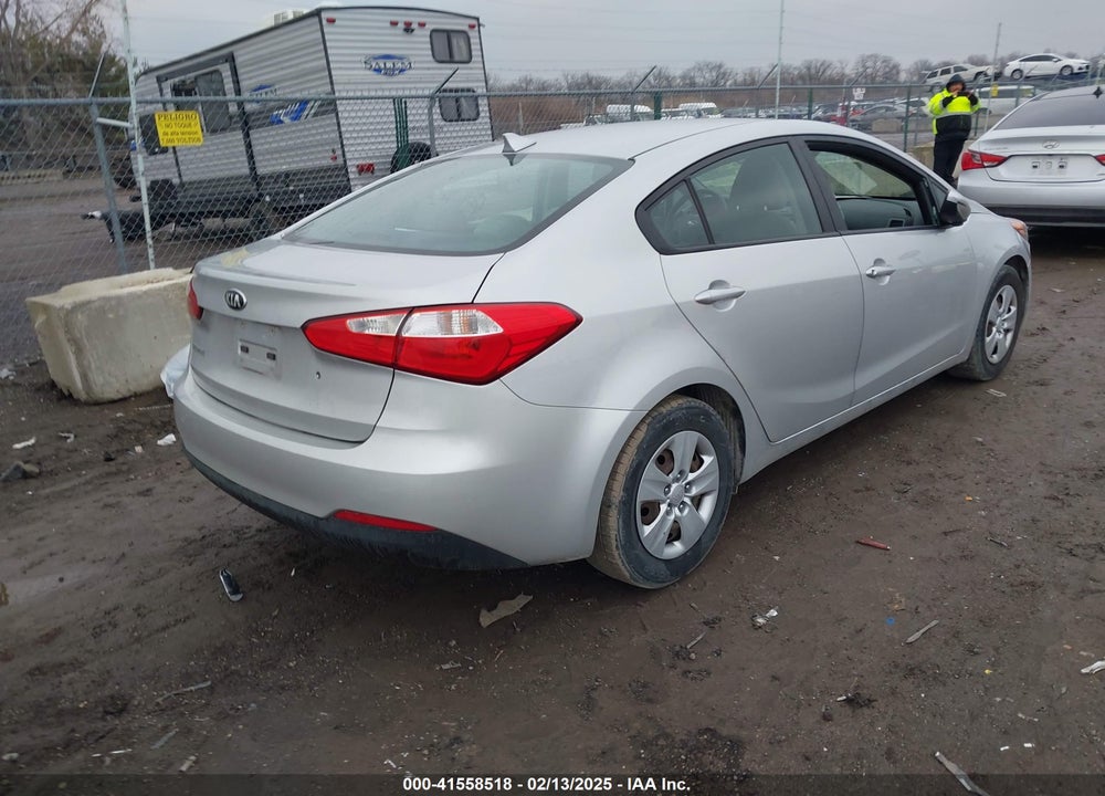 2015 KIA FORTE VIN: KNAFK4A62F5431611