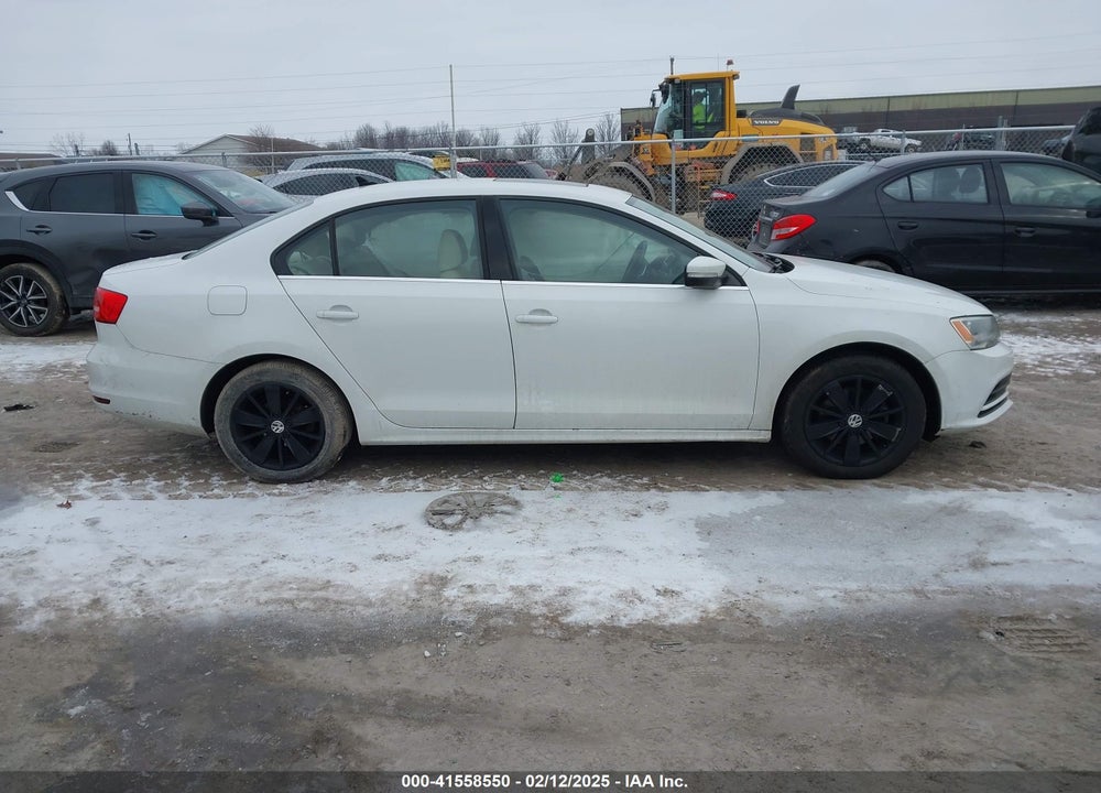 2015 VOLKSWAGEN JETTA VIN: 3VWD07AJXFM324240