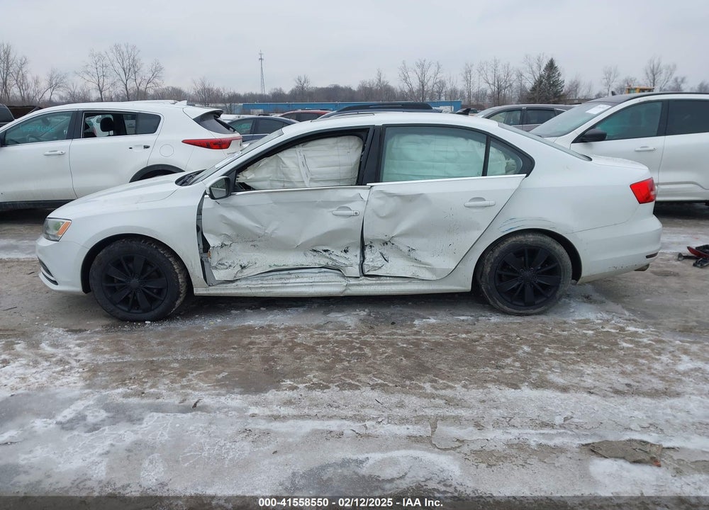 2015 VOLKSWAGEN JETTA VIN: 3VWD07AJXFM324240