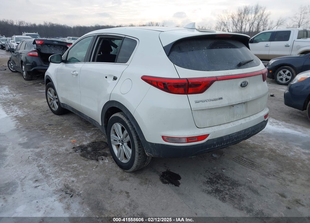 2018 KIA SPORTAGE LX VIN: KNDPM3AC0J7423067