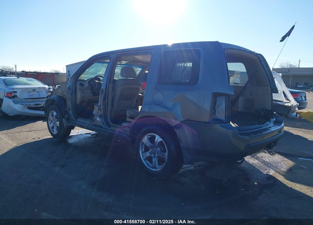2009 HONDA PILOT LX VIN: 5FNYF38209B009692