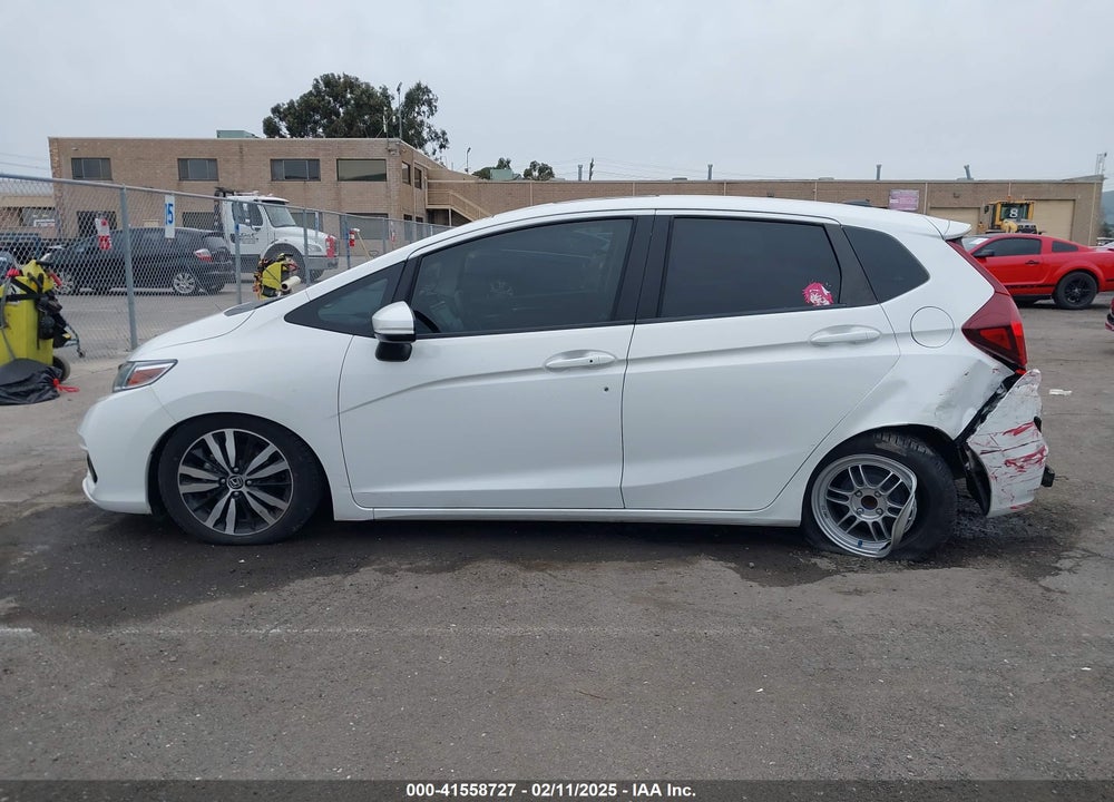 2018 HONDA FIT VIN: 3HGGK5H88JM724180
