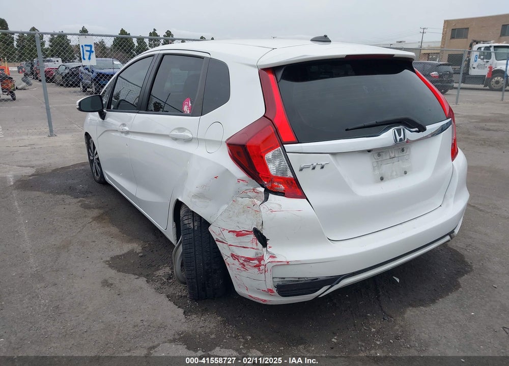 2018 HONDA FIT VIN: 3HGGK5H88JM724180
