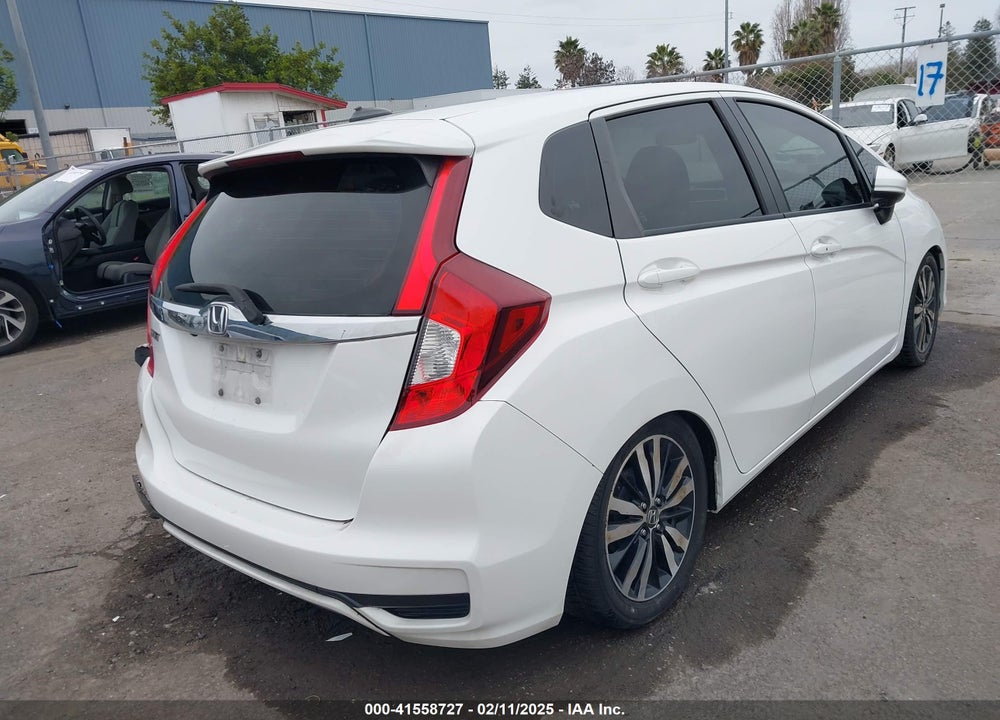 2018 HONDA FIT VIN: 3HGGK5H88JM724180