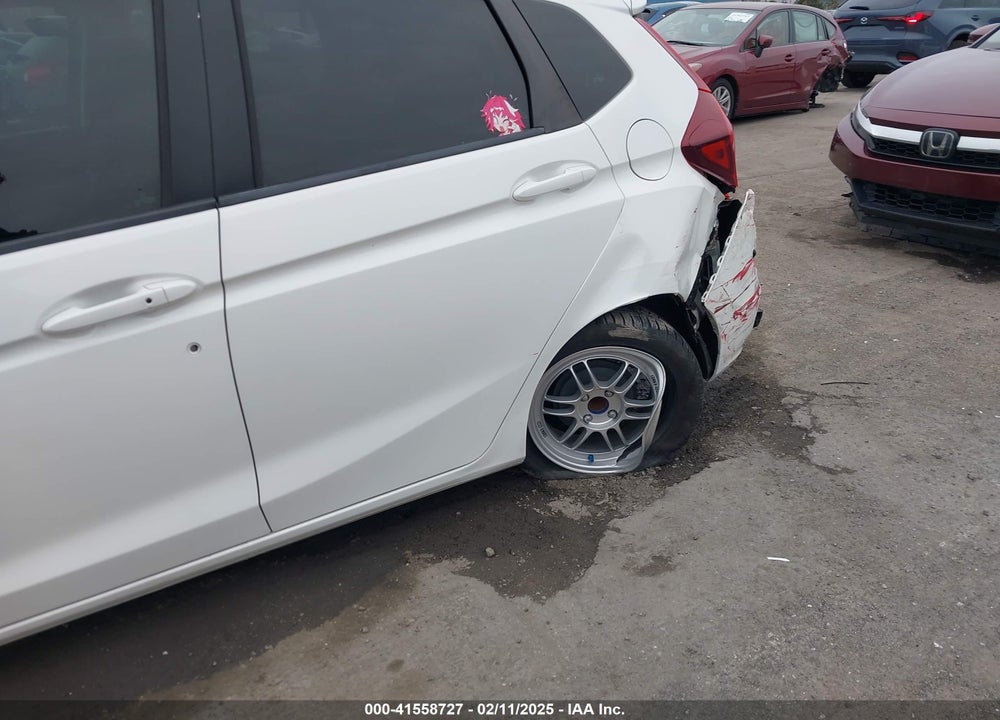 2018 HONDA FIT VIN: 3HGGK5H88JM724180