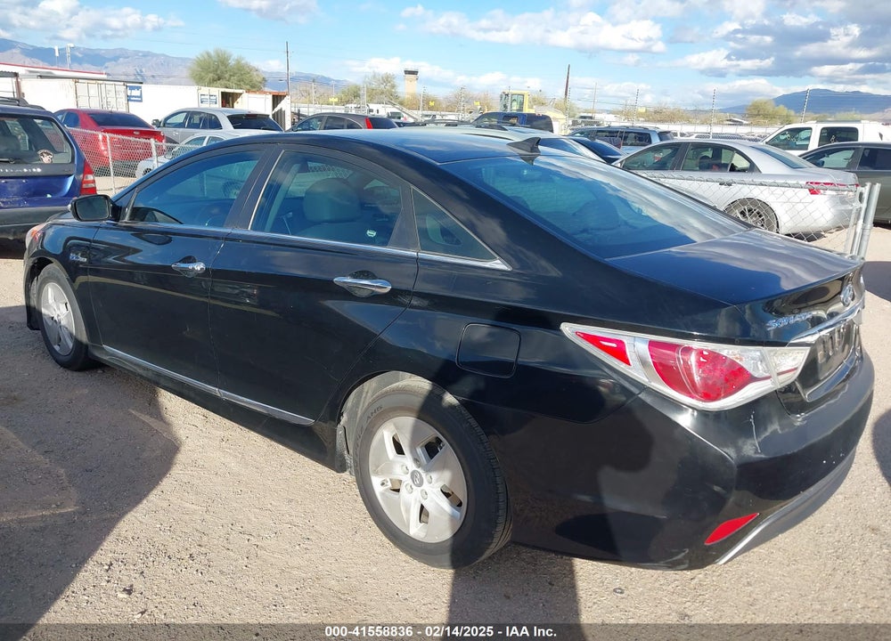 2012 HYUNDAI SONATA HYBRID VIN: KMHEC4A45CA042048