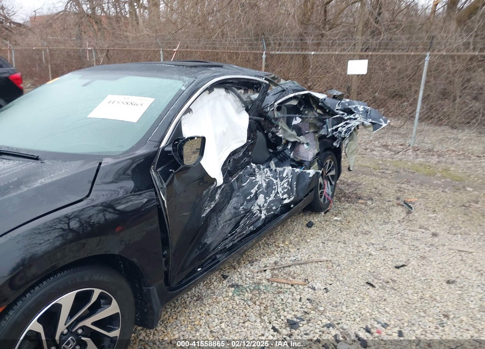 2017 HONDA CIVIC VIN: 2HGFC4B04HH308187