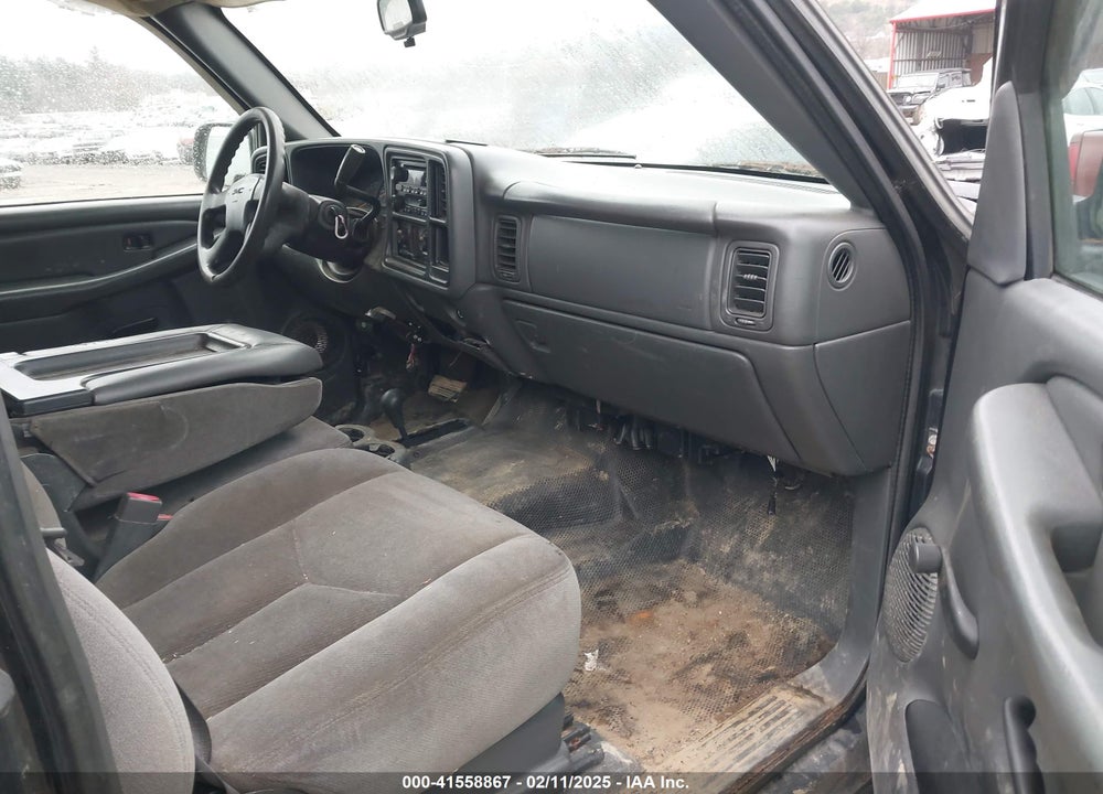 2005 GMC SIERRA 1500 WORK TRUCK VIN: 2GTEK19B651350092