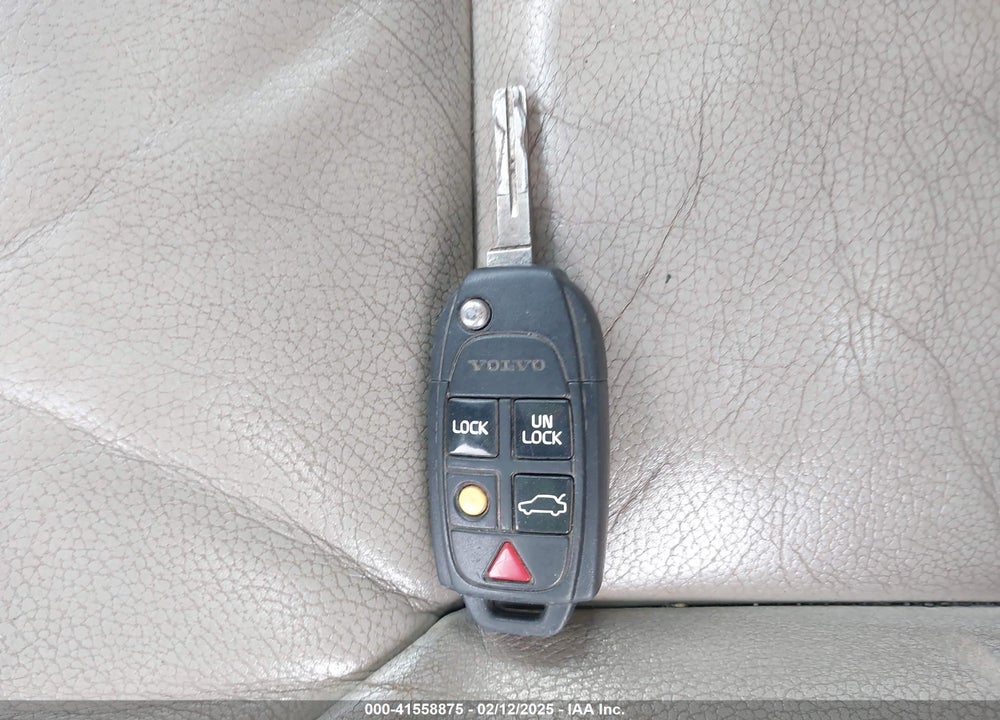 2007 VOLVO S60 2.5T VIN: YV1RH592572611667
