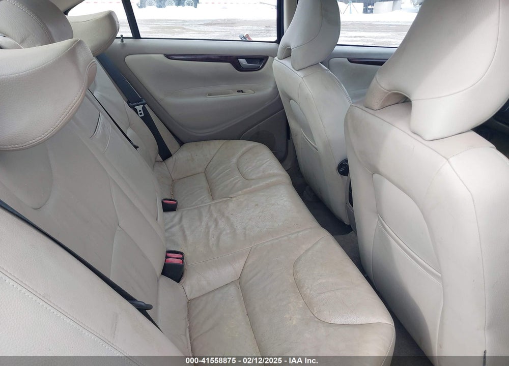 2007 VOLVO S60 2.5T VIN: YV1RH592572611667