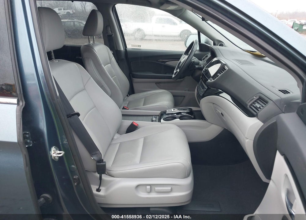 2019 HONDA PILOT TOURING VIN: 5FNYF6H9XKB091466