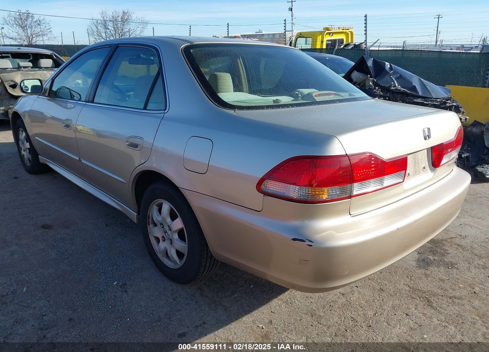 2001 HONDA ACCORD 2.3 EX VIN: JHMCG66831C016281