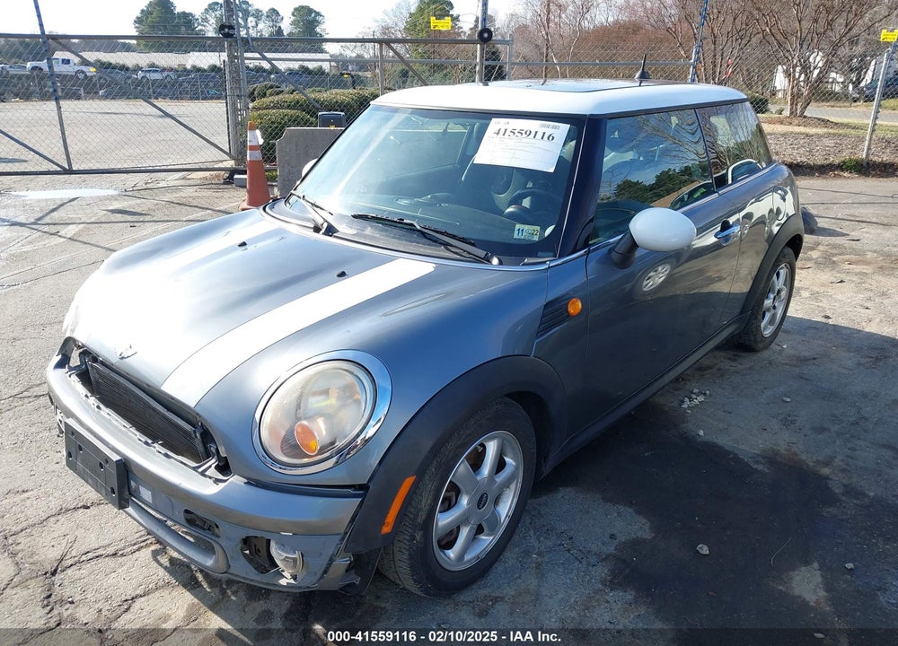 2010 MINI COOPER HARDTOP BASE (M6) VIN: WMWMF3C53ATZ62685