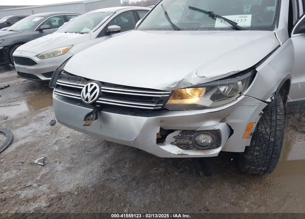 2015 VOLKSWAGEN TIGUAN VIN: WVGBV7AX6FW559245