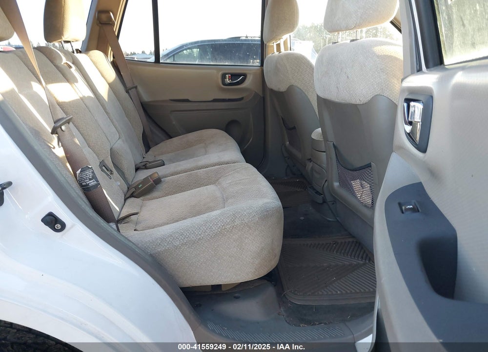 2006 HYUNDAI SANTA FE VIN: KM8SC13D76U105720