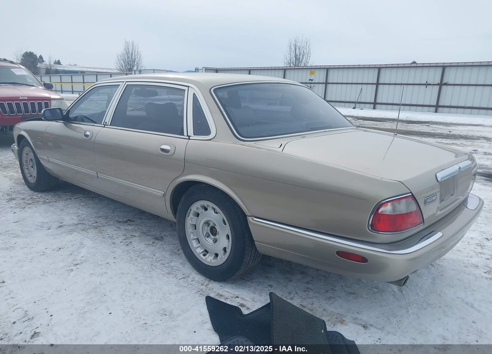 2000 JAGUAR XJ8 VANDEN PLAS VIN: SAJDA24C7YLF13906