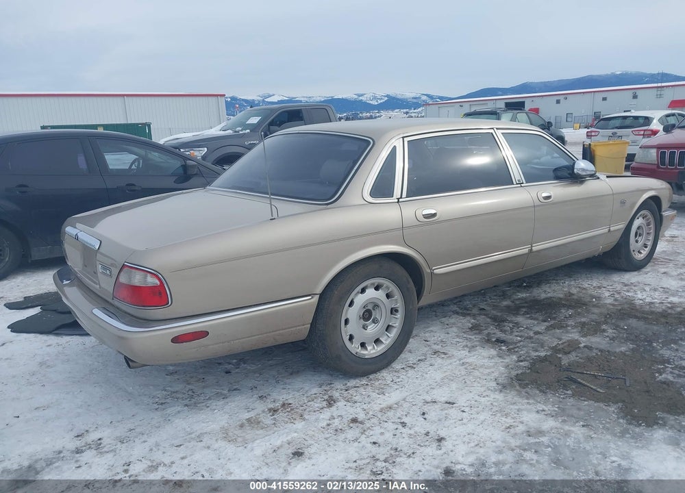 2000 JAGUAR XJ8 VANDEN PLAS VIN: SAJDA24C7YLF13906